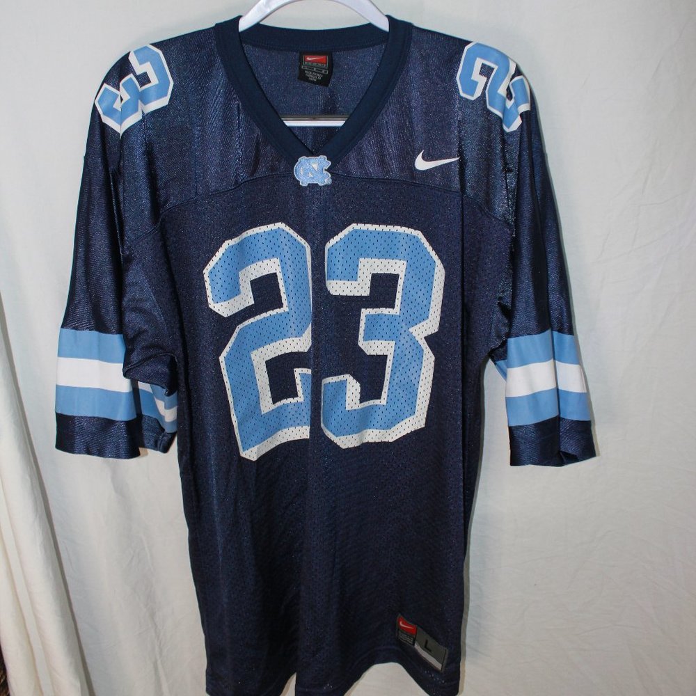 Unc jersey size large football